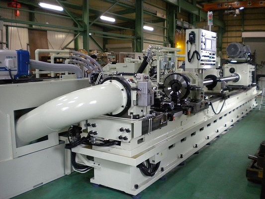 Witte skiving- en rollenbrandmachine ISO9001 voor het verwerken van binnengaten